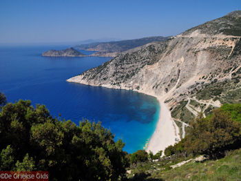 Myrtos strand - Kefalonia - Foto 153 - Foto van https://www.grieksegids.nl/fotos/eilandkefalonia/Eiland-Kefalonia-153-mid.jpg