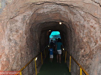 Melissani grot - Kefalonia - Foto 200 - Foto van https://www.grieksegids.nl/fotos/eilandkefalonia/Eiland-Kefalonia-200-mid.jpg