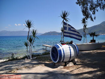 Karavomilos bij Sami - Kefalonia - Foto 211 - Foto van https://www.grieksegids.nl/fotos/eilandkefalonia/Eiland-Kefalonia-211-mid.jpg