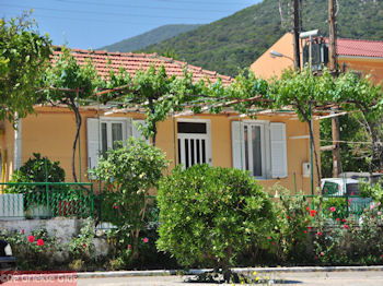 Karavomilos bij Sami - Kefalonia - Foto 226 - Foto van https://www.grieksegids.nl/fotos/eilandkefalonia/Eiland-Kefalonia-226-mid.jpg