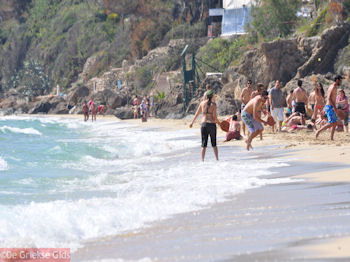 Makris Gialos-strand Lassi - Kefalonia - Foto 294 - Foto van https://www.grieksegids.nl/fotos/eilandkefalonia/Eiland-Kefalonia-294-mid.jpg