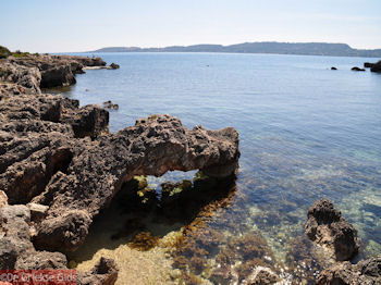 Baaien bij Lassi - Kefalonia - Foto 302 - Foto van https://www.grieksegids.nl/fotos/eilandkefalonia/Eiland-Kefalonia-302-mid.jpg