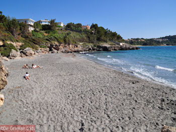 Strand Gradakia in Lassi - Kefalonia - Foto 308 - Foto van https://www.grieksegids.nl/fotos/eilandkefalonia/Eiland-Kefalonia-308-mid.jpg