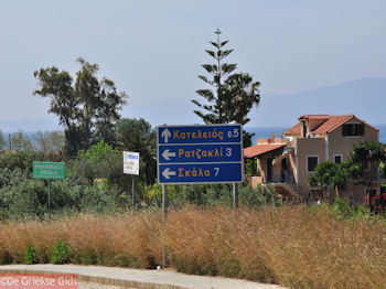 Katelios en de Katelios baai - Kefalonia - Foto 369 - Foto van https://www.grieksegids.nl/fotos/eilandkefalonia/Eiland-Kefalonia-369-mid.jpg