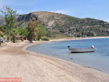 Katelios en de Katelios baai - Kefalonia - Foto 372 - Foto van https://www.grieksegids.nl/fotos/eilandkefalonia/Eiland-Kefalonia-372-mid.jpg