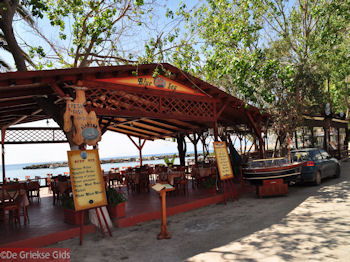 Katelios en de Katelios baai - Kefalonia - Foto 375 - Foto van https://www.grieksegids.nl/fotos/eilandkefalonia/Eiland-Kefalonia-375-mid.jpg