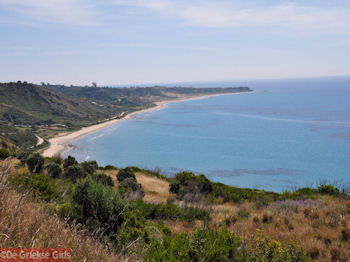 Katelios en de Katelios baai - Kefalonia - Foto 388 - Foto van https://www.grieksegids.nl/fotos/eilandkefalonia/Eiland-Kefalonia-388-mid.jpg
