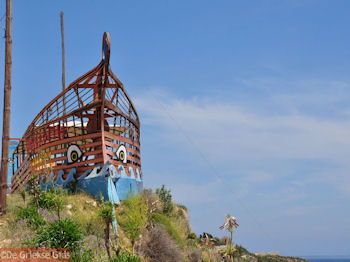 Op weg van Skala Kefalonia  naar Poros Kefalonia - Kefalonia - Foto 416 - Foto van https://www.grieksegids.nl/fotos/eilandkefalonia/Eiland-Kefalonia-416-mid.jpg