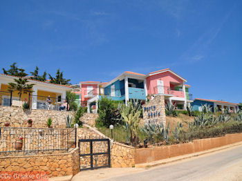 Porto Skala Kefalonia - Kefalonia - Foto 422 - Foto van https://www.grieksegids.nl/fotos/eilandkefalonia/Eiland-Kefalonia-422-mid.jpg