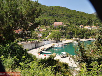 Poros Kefalonia - Kefalonia - Foto 444 - Foto van https://www.grieksegids.nl/fotos/eilandkefalonia/Eiland-Kefalonia-444-mid.jpg