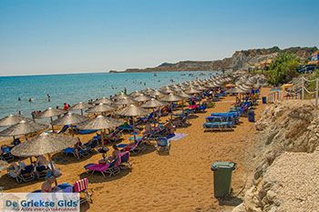 Xi Beach, het rode strand - Kefalonia - Foto 519 - Foto van https://www.grieksegids.nl/fotos/eilandkefalonia/Eiland-Kefalonia-519-mid.jpg