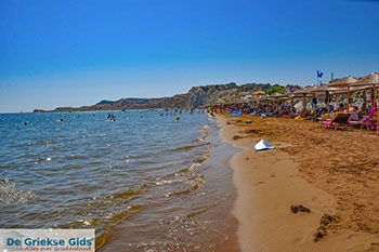 Xi Beach, het rode strand - Kefalonia - Foto 528 - Foto van https://www.grieksegids.nl/fotos/eilandkefalonia/Eiland-Kefalonia-528-mid.jpg