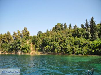 Eiland Skorpios bij Lefkas - Griekenland - foto 11 - Foto van https://www.grieksegids.nl/fotos/eilandlefkas-fotos-eilandjes/skorpios/350pixels/eiland-skorpios-bij-lefkas-011.jpg