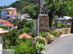 GriechenlandWeb.de Overal bloemen in Athani - Lefkas (Lefkada) - Foto GriechenlandWeb.de