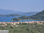 GriechenlandWeb.de Aussicht über Nidri (Nydri) und de eilanden Skorpios und Meganissi foto 2 - Lefkas (Lefkada) - Foto GriechenlandWeb.de