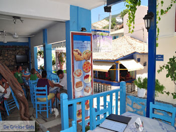 Agios Nikitas foto 2 - Lefkas (Lefkada) - Foto van https://www.grieksegids.nl/fotos/eilandlefkas-fotos/350pixels/agios-nikitas-lefkas-008.jpg