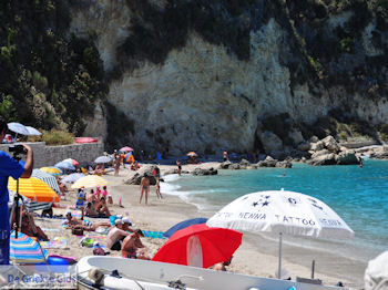 Agios Nikitas strand - Lefkas (Lefkada) - Foto van https://www.grieksegids.nl/fotos/eilandlefkas-fotos/350pixels/agios-nikitas-lefkas-024.jpg