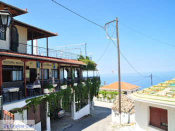 Gezellig restaurant in Athani - Lefkas (Lefkada) - Foto van https://www.grieksegids.nl/fotos/eilandlefkas-fotos/350pixels/athani-lefkas-015.jpg
