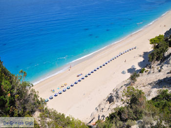 Egremni zandstrand foto 9 - Lefkas (Lefkada) - Foto van https://www.grieksegids.nl/fotos/eilandlefkas-fotos/350pixels/egremni-lefkas-016.jpg