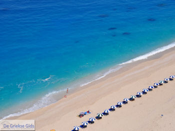 Egremni zandstrand foto 13 - Lefkas (Lefkada) - Foto van https://www.grieksegids.nl/fotos/eilandlefkas-fotos/350pixels/egremni-lefkas-020.jpg