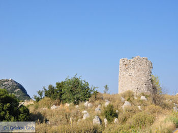 Ruine op de hoogvlakte bij Englouvi - Lefkas (Lefkada) - Foto van https://www.grieksegids.nl/fotos/eilandlefkas-fotos/350pixels/englouvi-lefkas-014.jpg