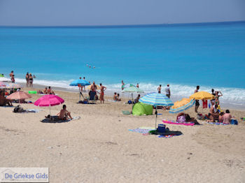 Het mooie zandstrand van Kathisma foto 13 - Lefkas (Lefkada) - Foto van https://www.grieksegids.nl/fotos/eilandlefkas-fotos/350pixels/kathisma-lefkas-013.jpg
