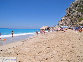 Het mooie zandstrand van Kathisma foto 17 - Lefkas (Lefkada) - Foto van https://www.grieksegids.nl/fotos/eilandlefkas-fotos/350pixels/kathisma-lefkas-017.jpg