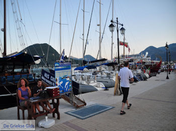 Miss Christina Nidri (Nydri) - Lefkas (Lefkada) - Foto van https://www.grieksegids.nl/fotos/eilandlefkas-fotos/350pixels/lefkas-nydri-nidri-004.jpg