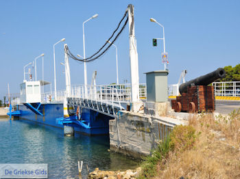 Lefkas stad foto 43 - Lefkas (Lefkada) - Foto van https://www.grieksegids.nl/fotos/eilandlefkas-fotos/350pixels/lefkas-stad-043.jpg