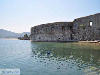 Lefkas stad foto 49 - Lefkas (Lefkada) - Foto van https://www.grieksegids.nl/fotos/eilandlefkas-fotos/350pixels/lefkas-stad-049.jpg