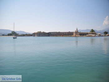 Lefkas stad foto 54 - Lefkas (Lefkada) - Foto van https://www.grieksegids.nl/fotos/eilandlefkas-fotos/350pixels/lefkas-stad-054.jpg