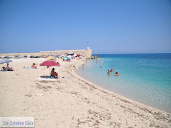 Lefkas stad foto 59 - Lefkas (Lefkada) - Foto van https://www.grieksegids.nl/fotos/eilandlefkas-fotos/350pixels/lefkas-stad-059.jpg