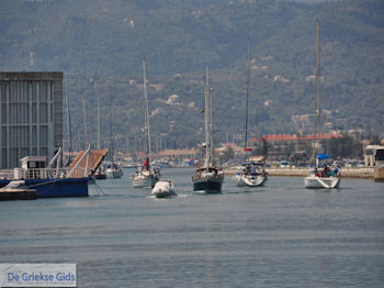 Lefkas stad foto 74 - Lefkas (Lefkada) - Foto van https://www.grieksegids.nl/fotos/eilandlefkas-fotos/350pixels/lefkas-stad-074.jpg