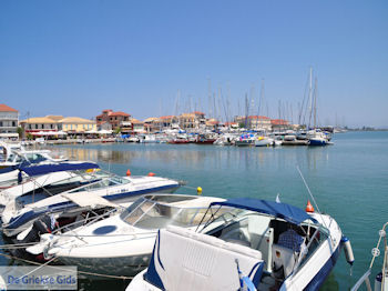 Lefkas stad foto 88 - Lefkas (Lefkada) - Foto van https://www.grieksegids.nl/fotos/eilandlefkas-fotos/350pixels/lefkas-stad-088.jpg