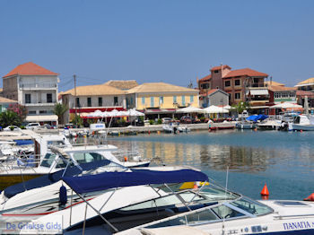 Lefkas stad foto 90 - Lefkas (Lefkada) - Foto van https://www.grieksegids.nl/fotos/eilandlefkas-fotos/350pixels/lefkas-stad-090.jpg