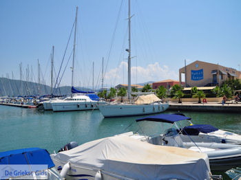 Lefkas stad foto 91 - Lefkas (Lefkada) - Foto van https://www.grieksegids.nl/fotos/eilandlefkas-fotos/350pixels/lefkas-stad-091.jpg
