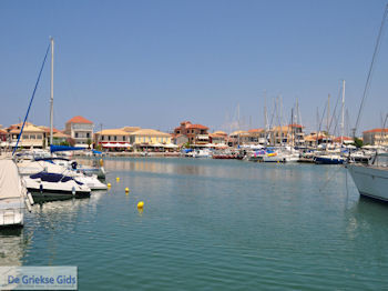 Lefkas stad foto 93 - Lefkas (Lefkada) - Foto van https://www.grieksegids.nl/fotos/eilandlefkas-fotos/350pixels/lefkas-stad-093.jpg