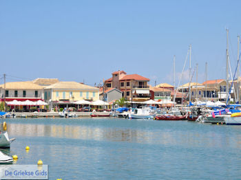 Lefkas stad foto 94 - Lefkas (Lefkada) - Foto van https://www.grieksegids.nl/fotos/eilandlefkas-fotos/350pixels/lefkas-stad-094.jpg