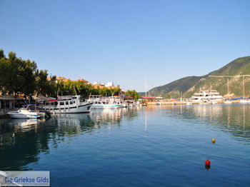 Het kustplaatsje Vassiliki (Vasiliki) foto 6 - Lefkas (Lefkada) - Foto van https://www.grieksegids.nl/fotos/eilandlefkas-fotos/350pixels/lefkas-vassiliki-006.jpg