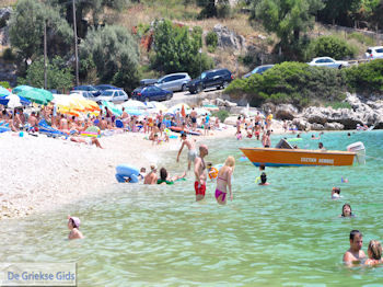 Poros Lefkados - Mikros Gialos foto 27 - Lefkas (Lefkada) - Foto van https://www.grieksegids.nl/fotos/eilandlefkas-fotos/350pixels/poros-lefkas-027.jpg