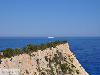 Porto Katsiki foto 3 - Lefkas (Lefkada) - Foto van https://www.grieksegids.nl/fotos/eilandlefkas-fotos/350pixels/porto-katsiki-lefkas-003.jpg