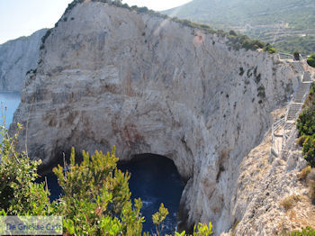 Porto Katsiki foto 9 - Lefkas (Lefkada) - Foto van https://www.grieksegids.nl/fotos/eilandlefkas-fotos/350pixels/porto-katsiki-lefkas-009.jpg