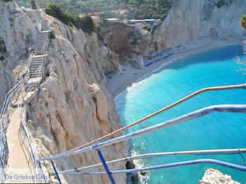 Porto Katsiki foto 15 - Lefkas (Lefkada) - Foto van https://www.grieksegids.nl/fotos/eilandlefkas-fotos/350pixels/porto-katsiki-lefkas-015.jpg