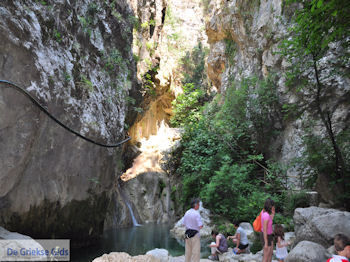 Kataraktis - Waterval foto 5 - Lefkas (Lefkada) - Foto van https://www.grieksegids.nl/fotos/eilandlefkas-fotos/350pixels/watervallen-lefkas-005.jpg
