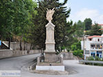 Monument in Antissa op de route Sigri-Anaxos foto 2 - Foto van De Griekse Gids