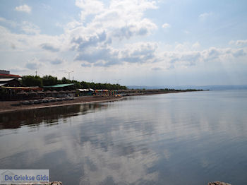 Zandstrand Skala Kallonis - Foto van https://www.grieksegids.nl/fotos/eilandlesbos/350pixels/eiland-lesbos-foto-026.jpg