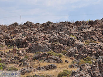 Rotsen onderweg naar Eressos foto 002 - Foto van https://www.grieksegids.nl/fotos/eilandlesbos/350pixels/eiland-lesbos-foto-048.jpg