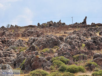 Rotsen onderweg naar Eressos foto 003 - Foto van https://www.grieksegids.nl/fotos/eilandlesbos/350pixels/eiland-lesbos-foto-049.jpg
