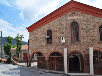 Traditioneel bergdorp Agra foto 005 - Foto van https://www.grieksegids.nl/fotos/eilandlesbos/350pixels/eiland-lesbos-foto-056.jpg