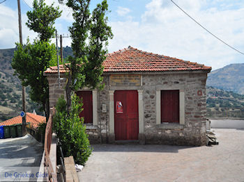 Traditioneel bergdorp Agra foto 007 - Foto van https://www.grieksegids.nl/fotos/eilandlesbos/350pixels/eiland-lesbos-foto-058.jpg